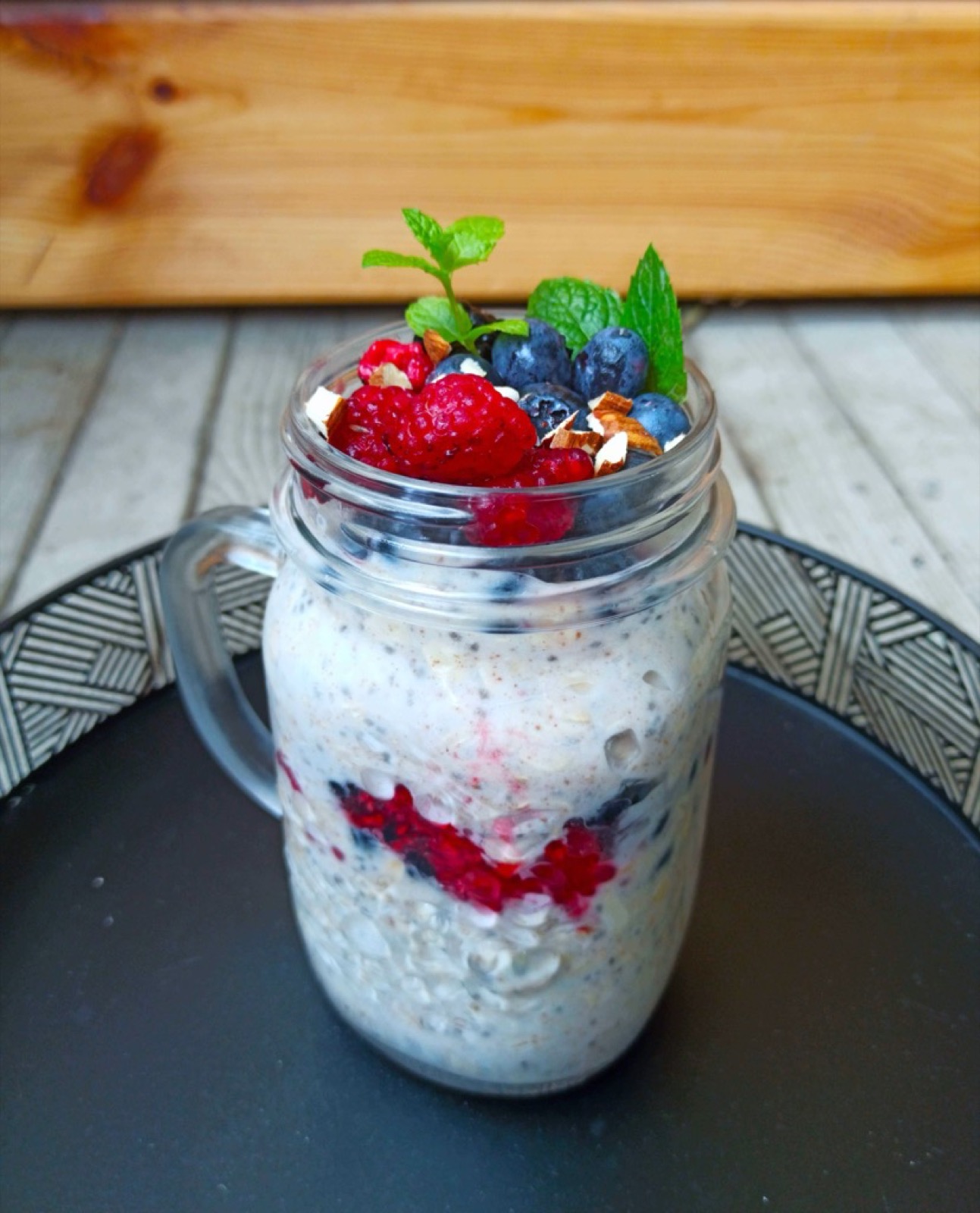 Owsianka na zimno, gotowa w 5 minut.